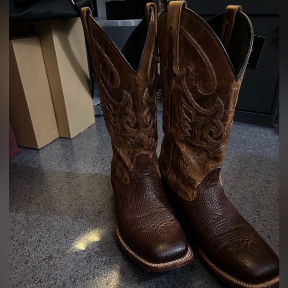 10EE Lucchese ‘Ryan’ Sharkskin Cowboy Boots - Picture 1 of 5